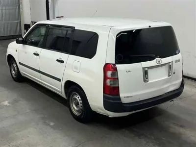 Toyota SUCCEED