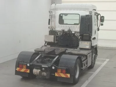 Isuzu TRUCK