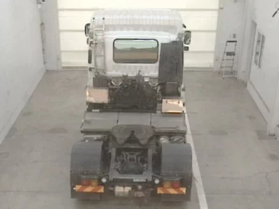 Isuzu TRUCK