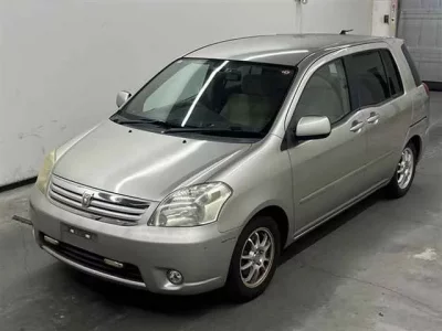 Toyota RAUM