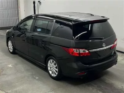 Nissan LAFESTA