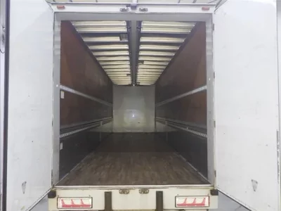 Isuzu TRUCK