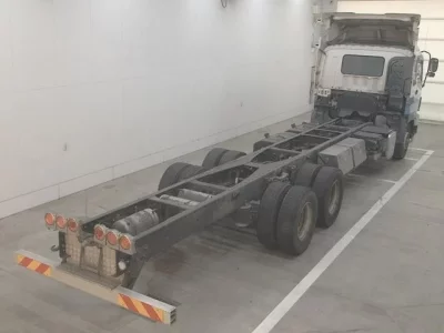 Isuzu TRUCK