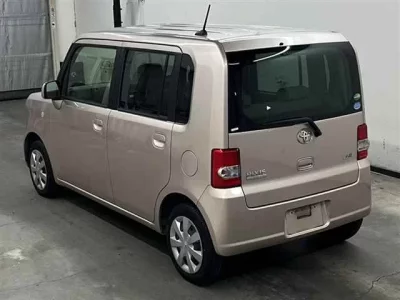 Toyota PIXIS SPACE