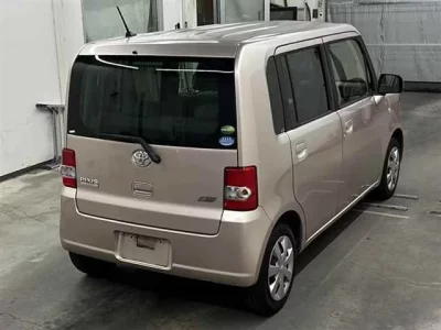 Toyota PIXIS SPACE