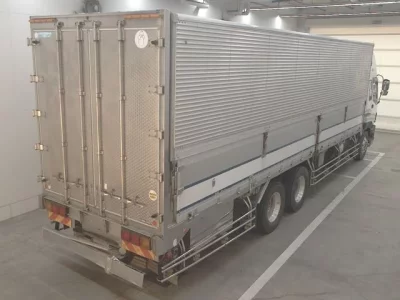 Isuzu TRUCK