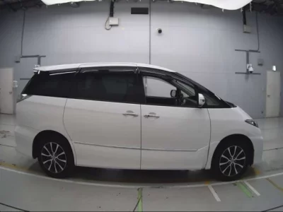 Toyota ESTIMA HYBRID