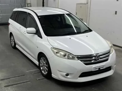 Nissan LAFESTA