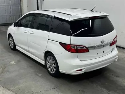 Nissan LAFESTA