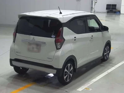Mitsubishi EK X