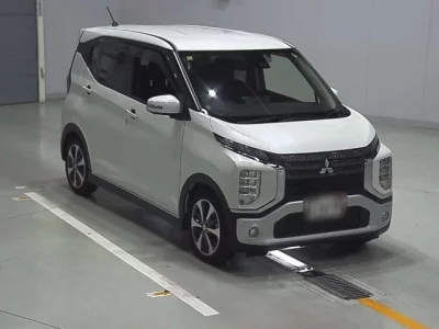 Mitsubishi EK X