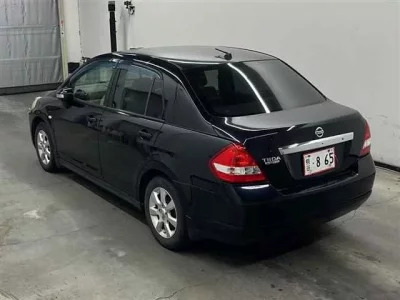 Nissan TIIDA LATIO