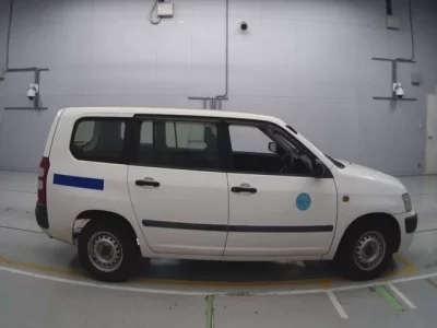 Toyota SUCCEED