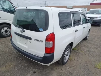 Toyota SUCCEED