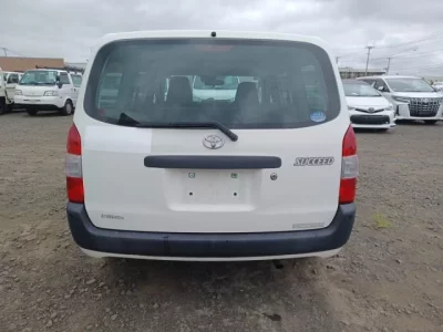 Toyota SUCCEED