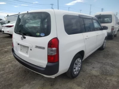 Toyota SUCCEED