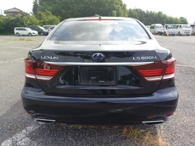 Lexus LS