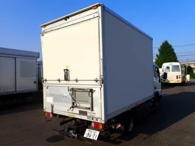 Mazda TITAN