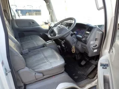 Mazda TITAN