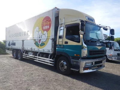 Isuzu GIGA