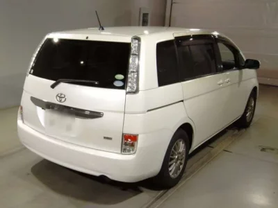 Toyota ISIS