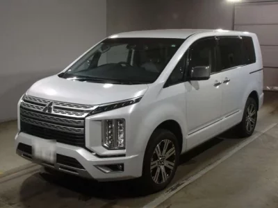 Mitsubishi DELICA D5