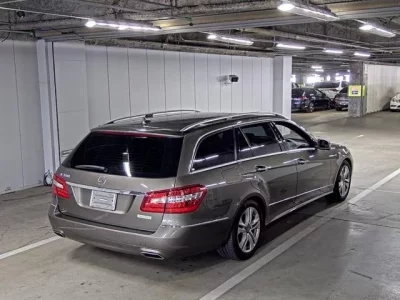 Mercedes-Benz E CLASS WAGON