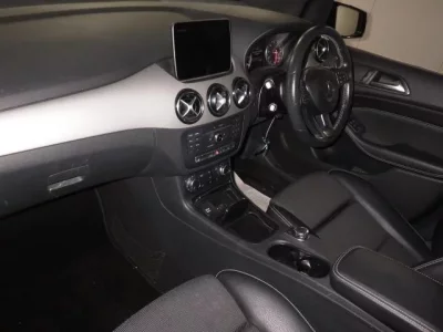 Mercedes-Benz B CLASS