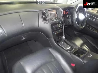 Nissan SKYLINE CROSSOVER