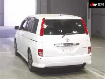 Toyota ISIS