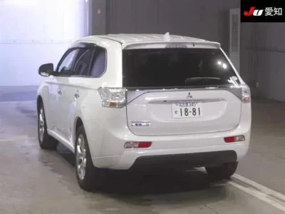 Mitsubishi OUTLANDER PHEV
