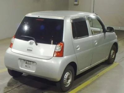 Daihatsu Esse