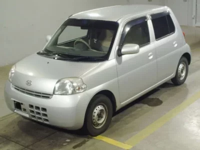 Daihatsu Esse