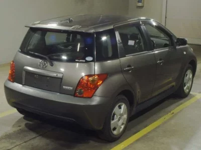 Toyota IST