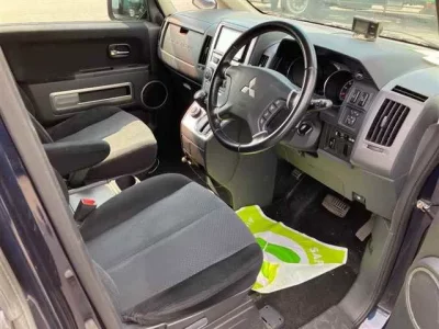 Mitsubishi DELICA D5