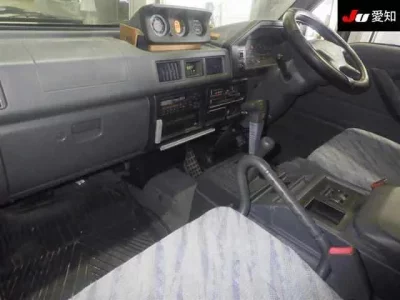 Mitsubishi DELICA WAGON