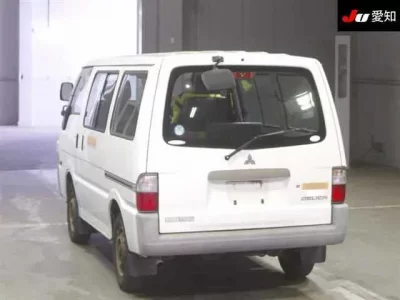 Mitsubishi DELICA