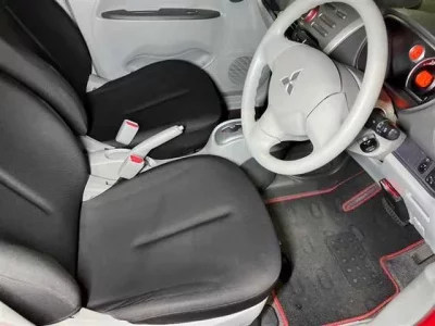 Mitsubishi I