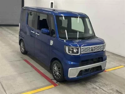 Toyota PIXIS MEGA