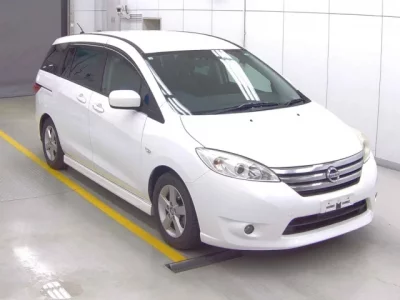 Nissan LAFESTA