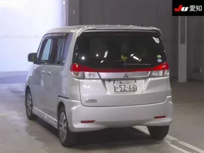 Mitsubishi DELICA D2