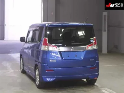 Mitsubishi DELICA D2