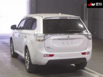 Mitsubishi OUTLANDER PHEV
