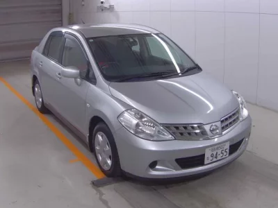 Nissan TIIDA LATIO