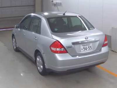 Nissan TIIDA LATIO