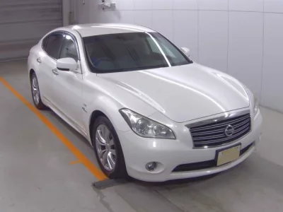 Nissan FUGA