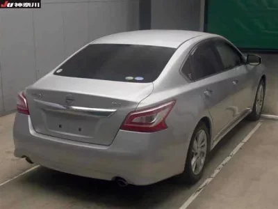 Nissan TEANA