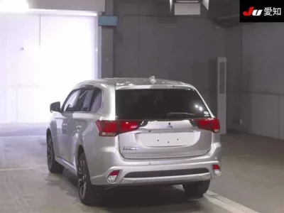 Mitsubishi OUTLANDER PHEV