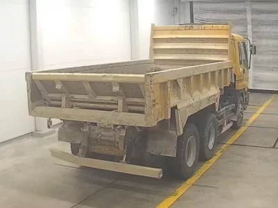 Isuzu TRUCK