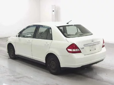 Nissan TIIDA LATIO